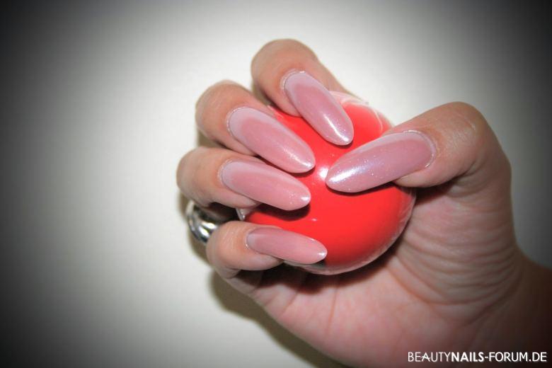 Acrylic Pink Gel Russian Nails - Nudeton Acrylnägel rosa nude - Alomond Gotic/Russian nails Nailart