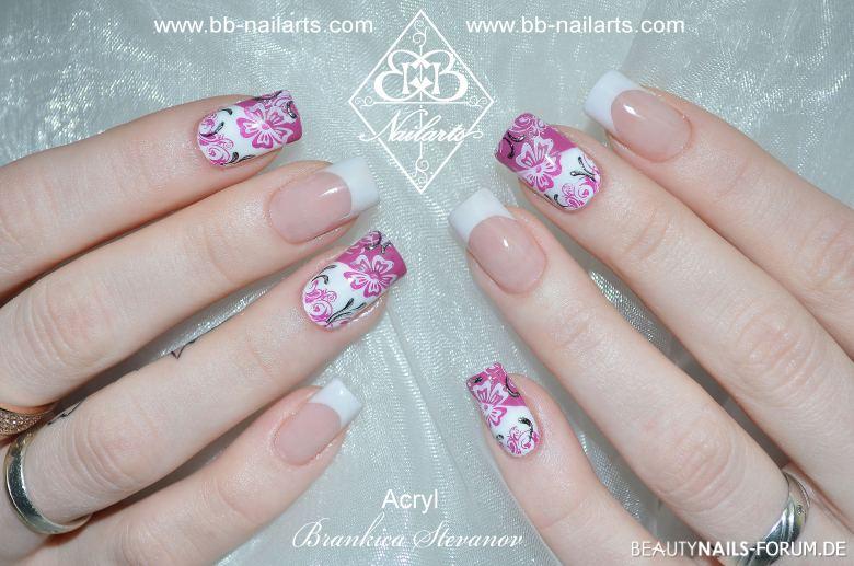 Frühlingsdesign mit zweifarbigem Stamp weiß & pink Acrylnägel - Zweifarbiges Stamping & bisschen Folie Nailart