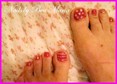 Pastell-fuchsia mit Stickern. Füsse pink - Meine erste Fußarbeit, pastell-fuchsia von Jolifin mit Stickern.Die Nailart