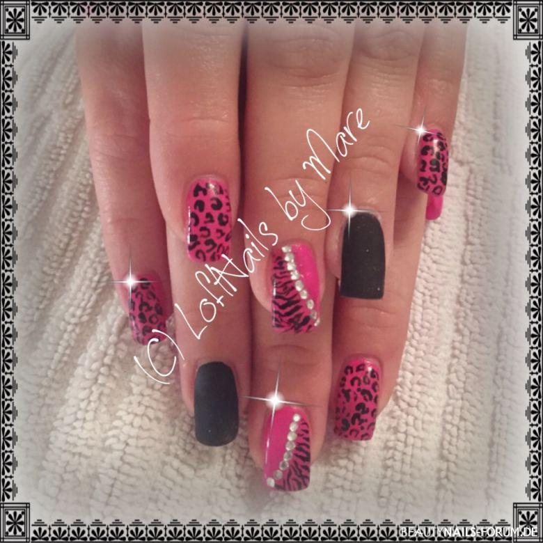 Gelmodellage leo pink und schwarz Gelnägel - Gele von nail Code Nailart