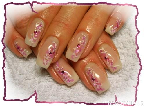 nature white & Shellys Gelnägel - gearbeitet mit abc und us nails arena, Nailart: pink shellys Nailart
