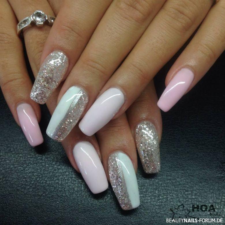 Pastel Farben Nägel mit Glitzereffekt rosa silber Gelnägel - Weiß Nailart