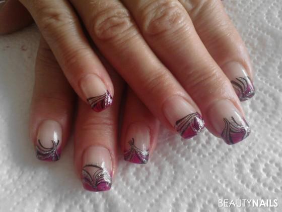 Pinkes French mit Stamping Gelnägel - Mein hobby-....Produkte von emmi Nailart