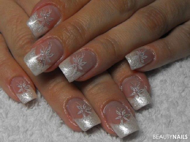 Stamping Nails mit silbernen Blumen Gelnägel - Gele Toushe,,Wellean und Stemping Nailart