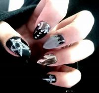 Gelnägel in schwarz / Chrom mit nailart - Gothic Style Halloween Nägel