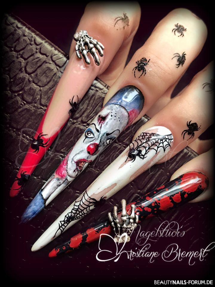 Happy Halloween - Gruselclown, Spinnennetze Halloween Nägel rot - Stilette Modelabel mit Acryl, der Clown ist mit Crystal Nails Nailart