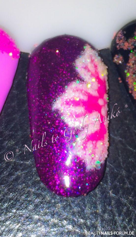 Pink Flower mit White Glitter Sugar Effekt Mustertips - Musternagel mit Violet Moon Glitter & Handgemalt - Pink Flower Nailart