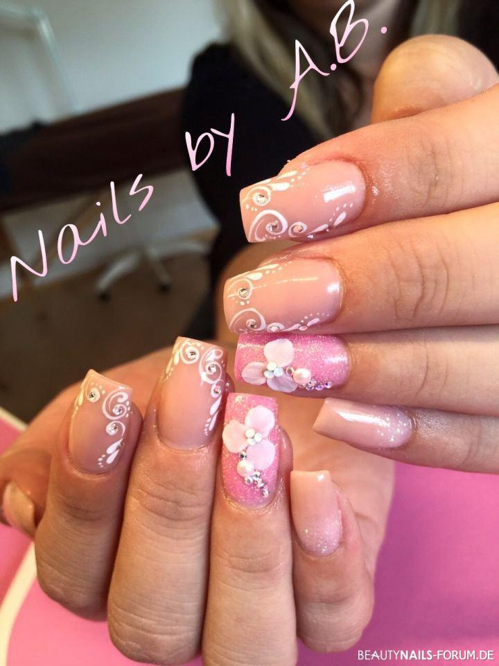 Acrylmodellage nude und rosa mit acrylblümchen Nageldesign - Abc Nailstore Produkte, Nailart