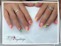 Bunte French Manicure in Neonfarben Nageldesign