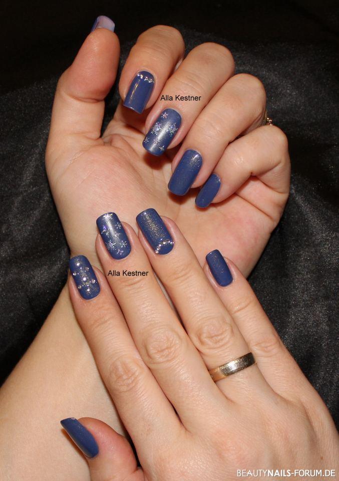 50+ Blaue Nägel mit tollem Nageldesign - blaue Ideen