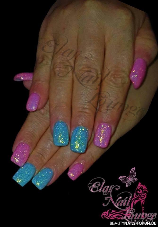 Einhorn Nägel in glitzernden Farben Nageldesign pink blau - Gearbeitet mit FGG-Antike Rose, Einhornpigmenten Pink und Blau, Nailart