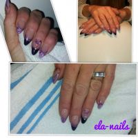French Manicure in schwarz / lila mit Steinchen Nageldesign