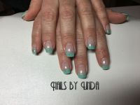 French Nails in Mint Nageldesign