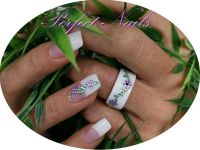 French Nails mir Ring Nageldesign