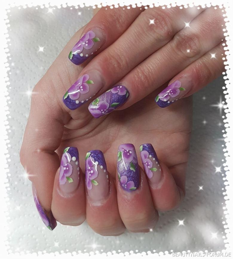 Metallic Purple mit One Stroke Blumen Nageldesign lila - Gelmodellage Metallic Lila French und Fullcover (Verlauf metallic Nailart
