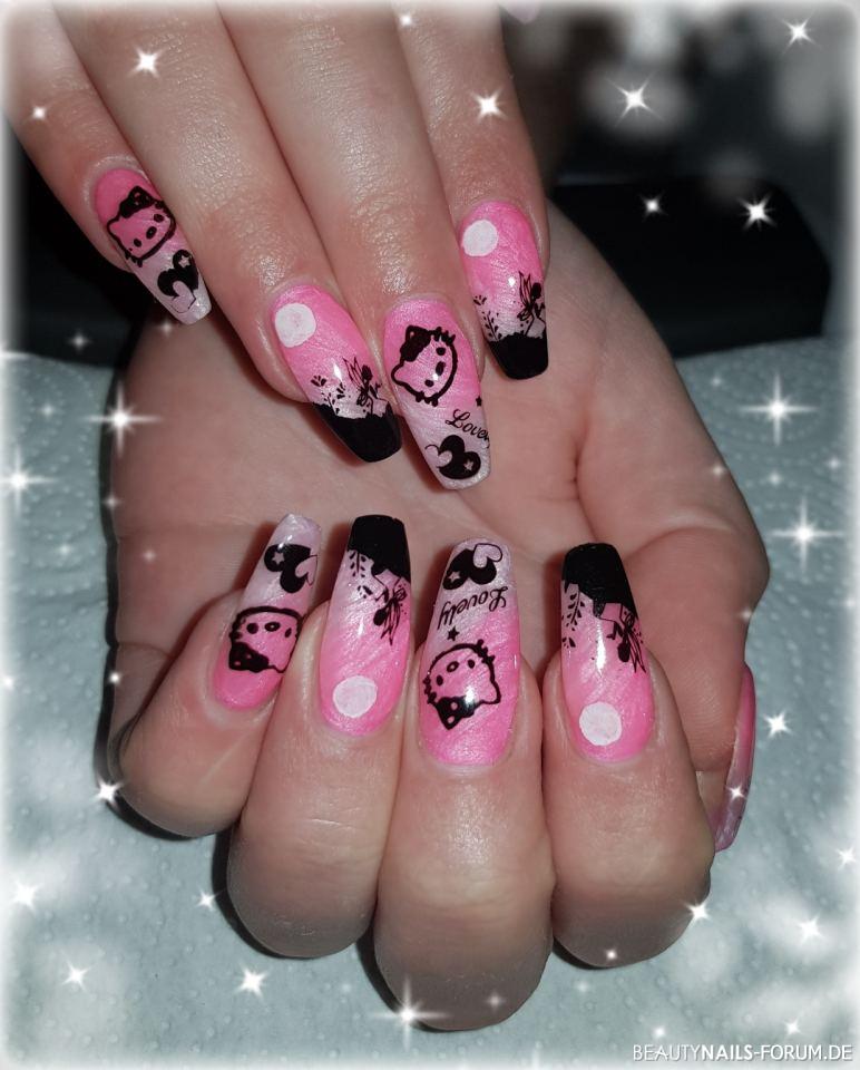 Modellage im Girly-Look mit "Hello Kitty" Motiv Nageldesign pink rosa - Gelmodellage mit pink/rosa Verlauf und verschiedenen Stamping Nailart
