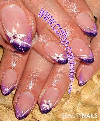 Neon Purple mit Glitter Violett und Stamping Nageldesign -  Nailart