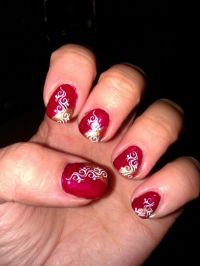 Rot Gold Trible Nageldesign
