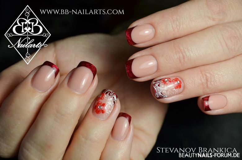 Rotes French mit Blumen-Stamping Nageldesign rot - Produkte von Hanse, Farbe Glamour red deluxe Nailart