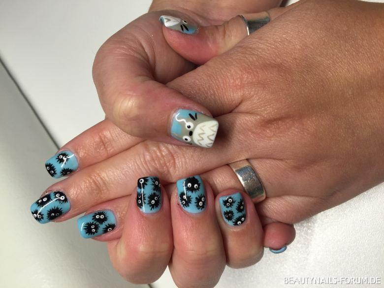 Totoro Nageldesign blau türkis - Mein Nachbar Totoro auf den Nägeln   Nailart