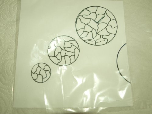 2. Muster überlegen und aufzeichen, das ganze in eine Plastiktüte oder unter   Anleitung für Kettenanhänger mit Gel in Nageldesign