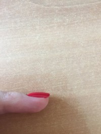 kleiner Finger Rote Fingernägel - Fullcover in Anfänger Nageldesign