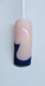 1. Blaues French (Peraly Dark Blue von Nailcode) wie auf dem Bild ziehen,  Abstrakte French Fingernägel - Anleitung mit Bewertung in Nageldesign