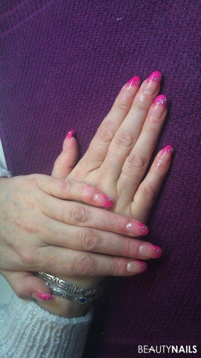 A Touch of Pink ;) pinke French Spitze + Glitzer + Strass Acrylnägel - Auch eine meiner Anfängermodellagen   pinke Spitze mit Farbacryl Nailart