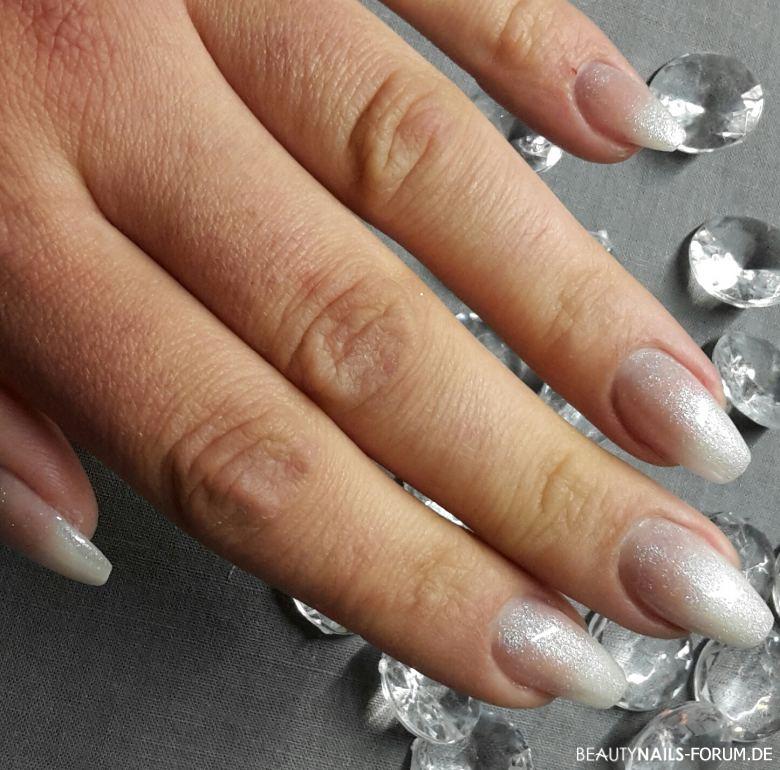 Acryl Nägel/Ballerina/Babyboomer mit Schimmergel Acrylnägel silber nude - Der Boomer war nicht ganz so wie ich ihn haben wollte, deshalb Nailart