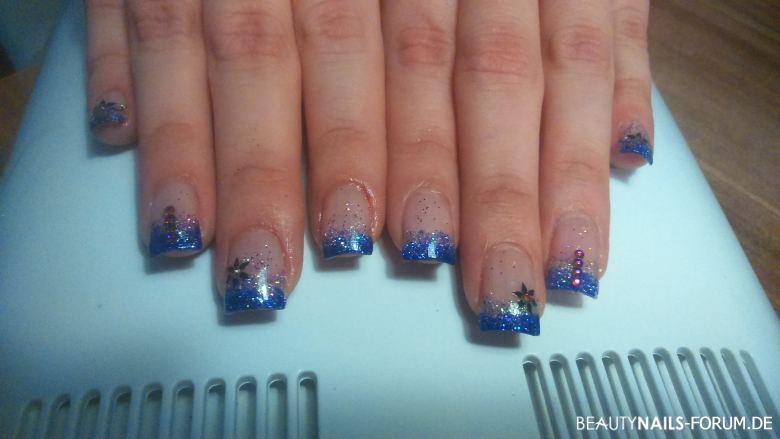 Acrylmodellage blau Glitzer