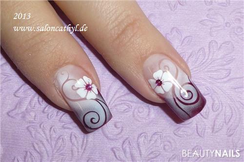 Airbrush Acrylnägel - mit Blume Nailart