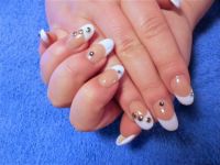 ehemalige Nagelbeisserin Acrylnägel