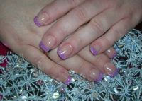 Lila-Glitzer Acrylnägel