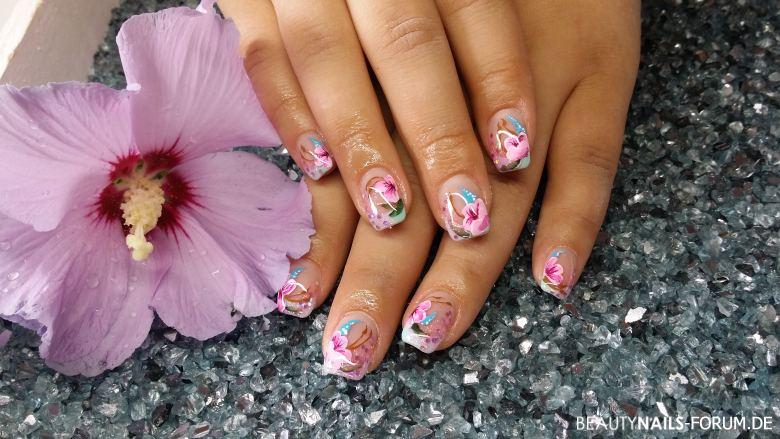 Blumen Nageldesign Frühling- & Sommer - Flower Nails - Gearbeitet mit Chrystal & Jetset Nailart