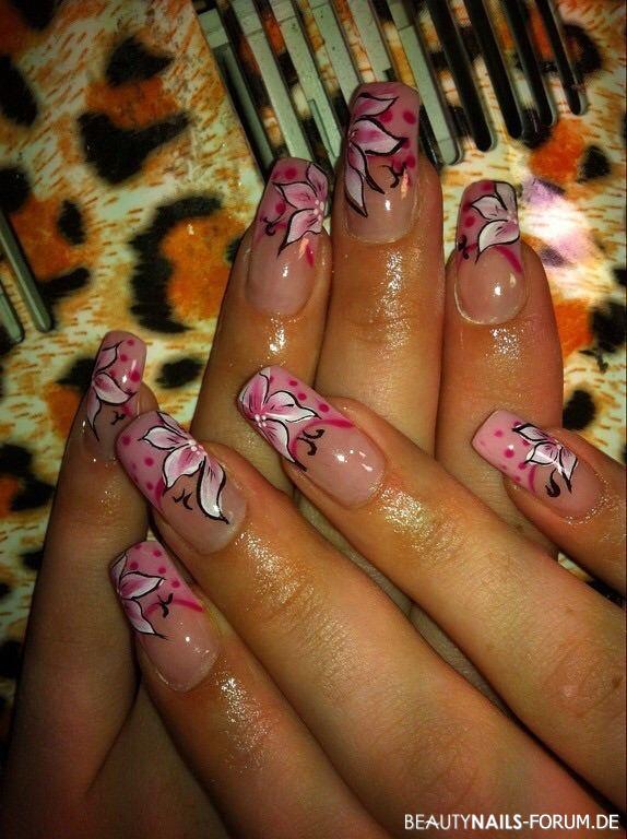 Flower Nails in pink