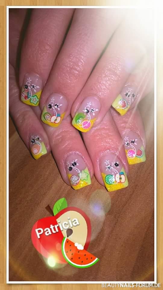 fruchtig sommerlich - Tutti Frutti Design Frühling- & Sommer - Mal was fruchtiges für den Sommer. French grün,gelb mit Fimo Nailart