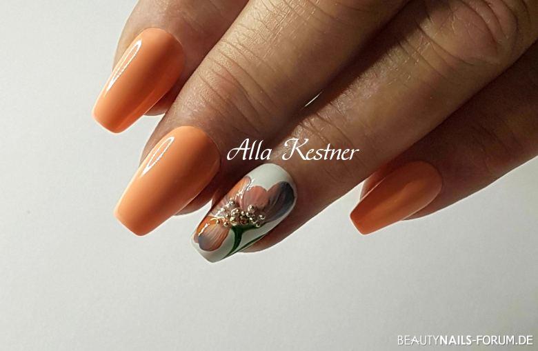 Pastellorange Nägel mit Blumen Design Frühling- & Sommer orange - Blumen Design mit Videsam Gel Pasta. Nailart