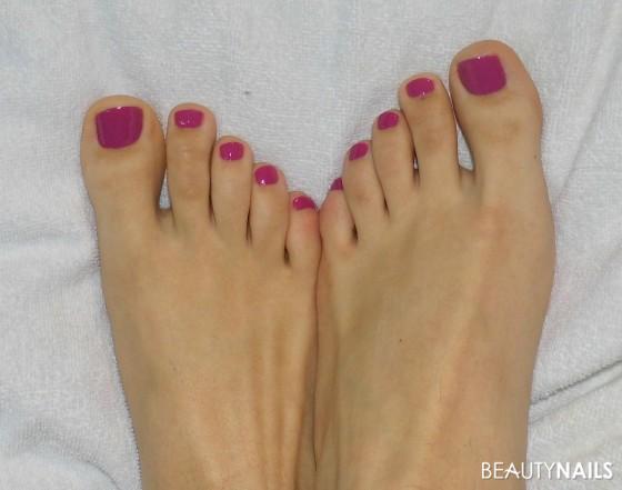 Pinker Nagellack Füße