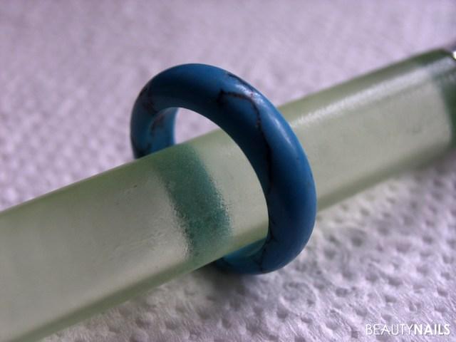 Einfacher blauer Acrylring Gegenstände - Blauer Acrylring mit schwarzen Einlagerungen."Echte Handarbeit" Nailart