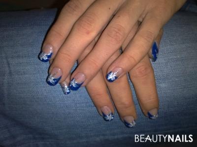 blaues french, weiß gestempelt, mit silber und glitzer verziert Gelnägel - Farbgel von Fantastic Nails, Grundgele von SNC Nailart