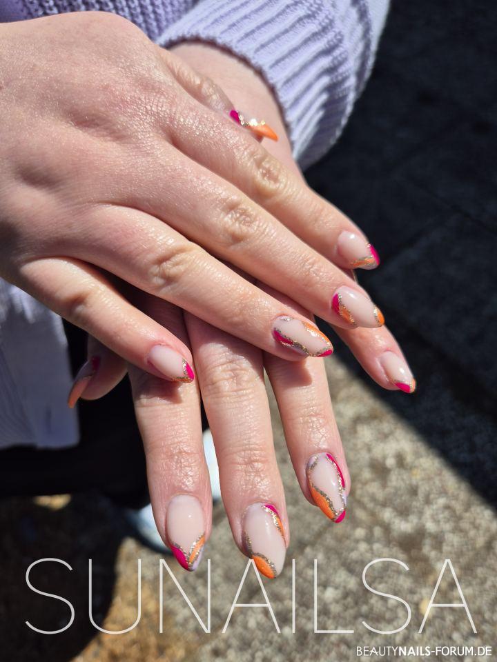 Bunter Frühling Gelnägel pink lila orange nude - Flieder pink Orange Nailart