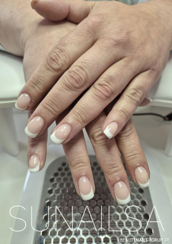 Claasic French Gelnägel weiss nude - Klassisches weißes French Nailart