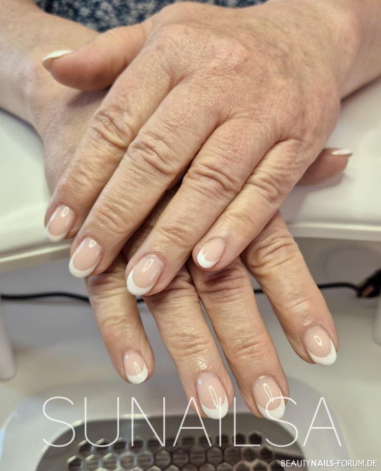 Claasic French Gelnägel weiss nude - Klassisches weißes French Nailart