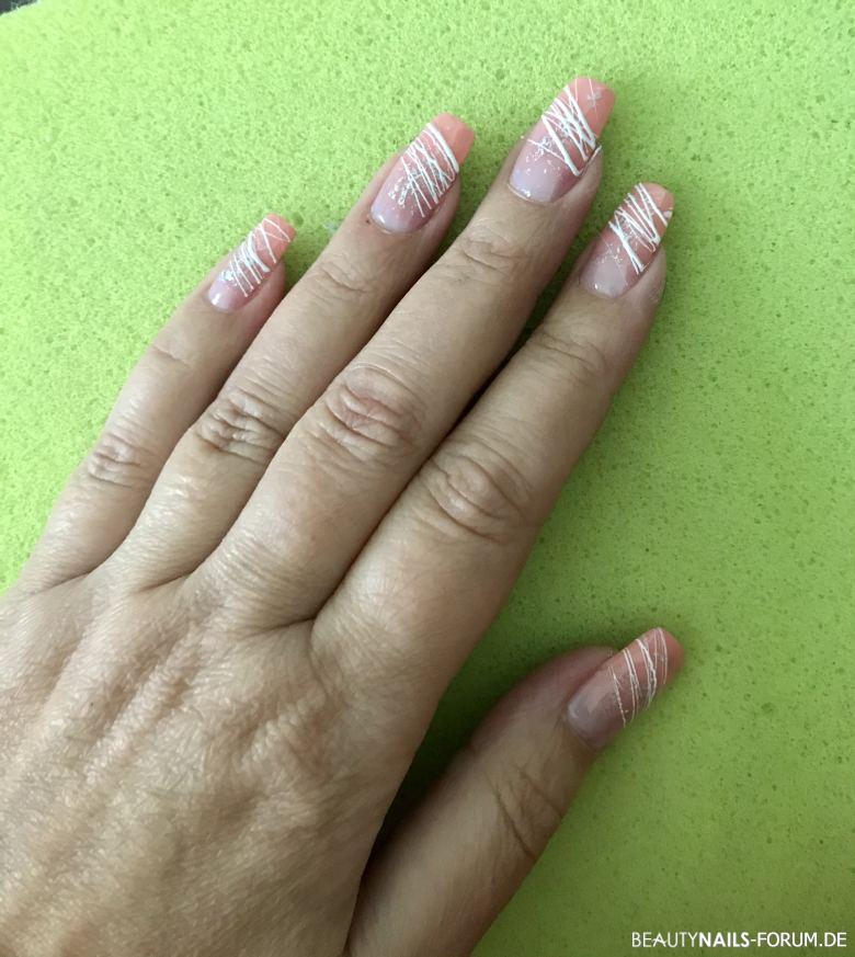 Dezente Nägel in Pastell mit Spidergel Gelnägel rosa -  Nailart