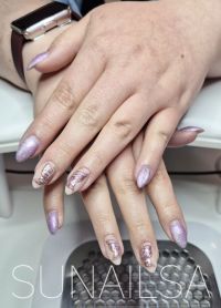 Flieder Schmetterling Gelnägel