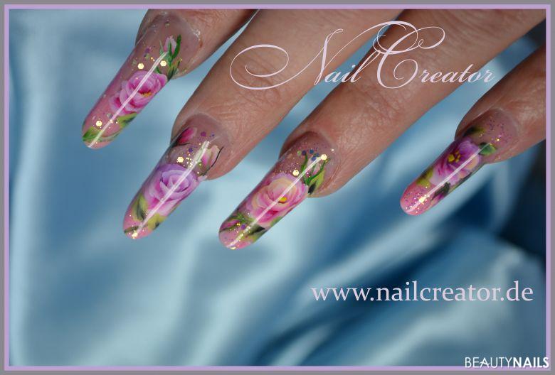 Floral Nails mit Blumendesign Gelnägel - Flower Nägel Nailart