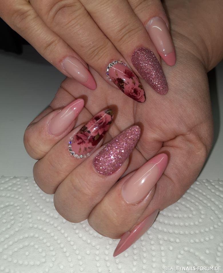 French/ Fullcover Glitter Nails mit Rosen Gelnägel rosa - Meine eigenen wie immer selbst gemacht. Alle Materialien aus Nailart