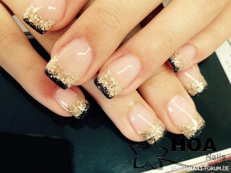 50+ Gold Trend Nägel mit Nageldesign & Nailart