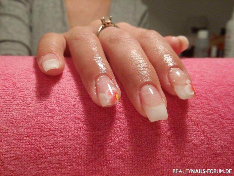 French Manicure mit Blumenmotiv Gelnägel weiss - Nail artist und Akril malen Nailart