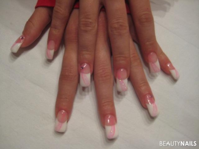 French mit pinken linien Gelnägel - Gel von Nails beauty.24. und pinke nagellack Nailart